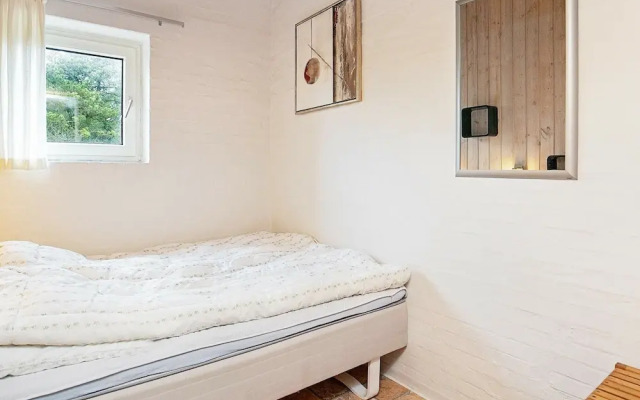 6 Person Holiday Home in Blavand