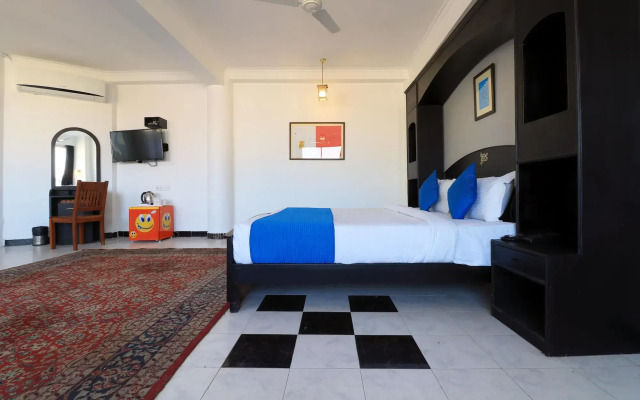 OYO 7087 Hotel Dodas Palace