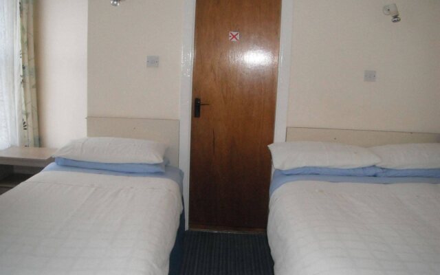 Clon Ross Guesthouse