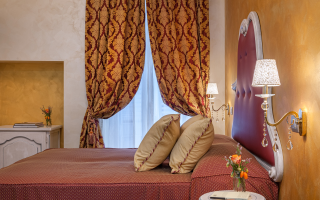 Relais Empire