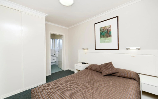 Forrest Hotel and Apartments