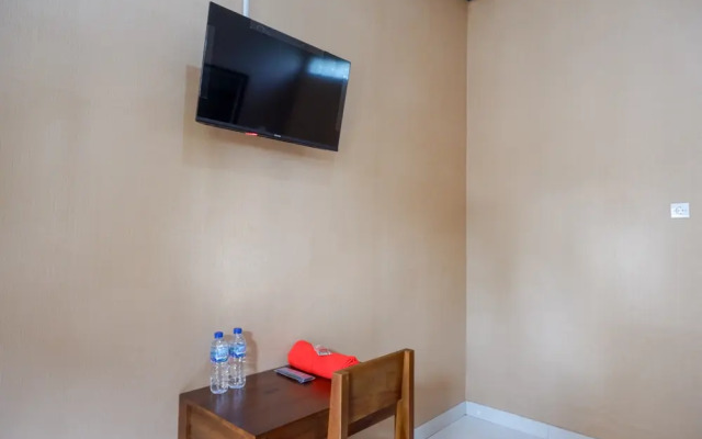 RedDoorz Syariah near Stasiun Gumilir Cilacap