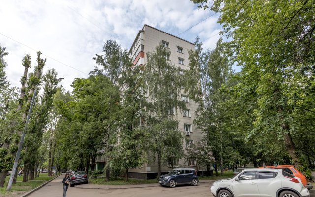 Apartments on Molostovih Street