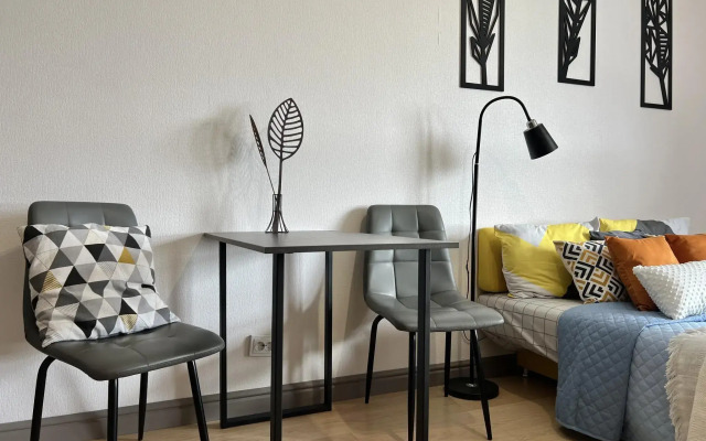 Яркая студия на Оранжерейной