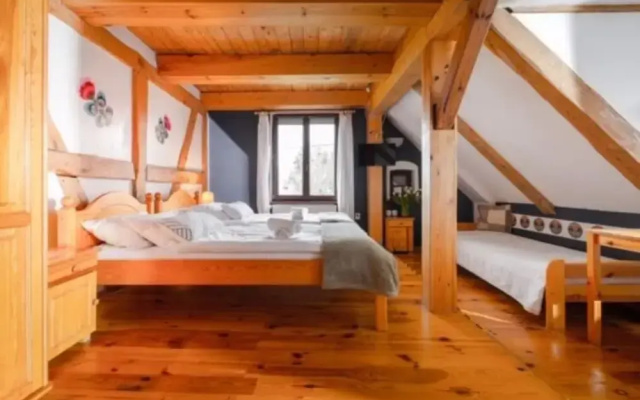 Large Holiday Villa With Garden, 6 Bedrooms