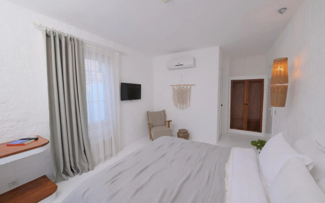 Peremere Alacati Hotel