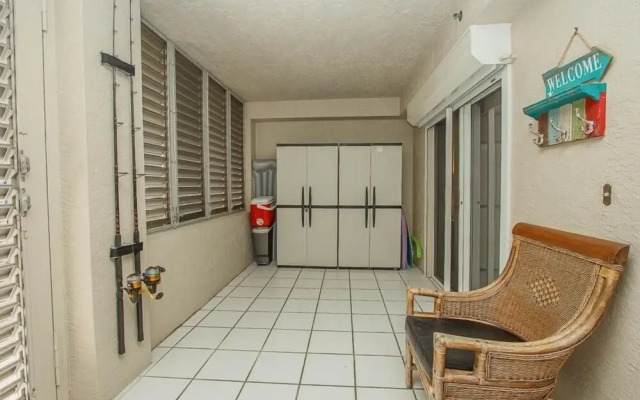 Som 503 - Somerset 2 Bedroom Condo by Redawning