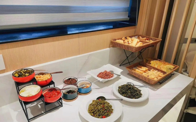 Qingmu Hotel