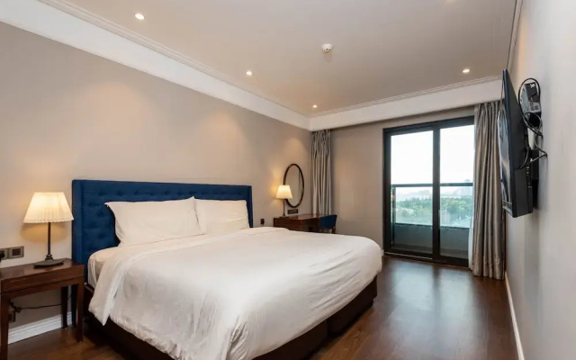 Neo Classic Condo