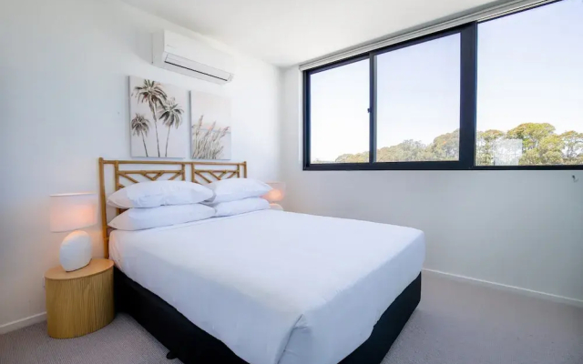 Lavish Coastal 2-bed With Stunning Ocean Views