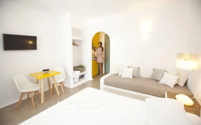 Naxos Euphoria Suites