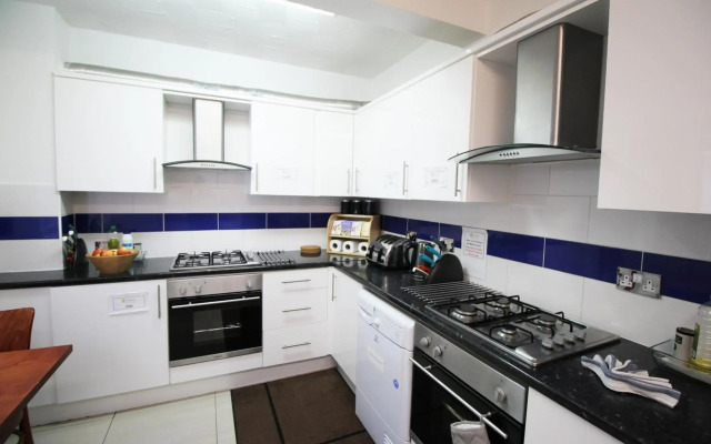Flexistay Aparthotel Sutton