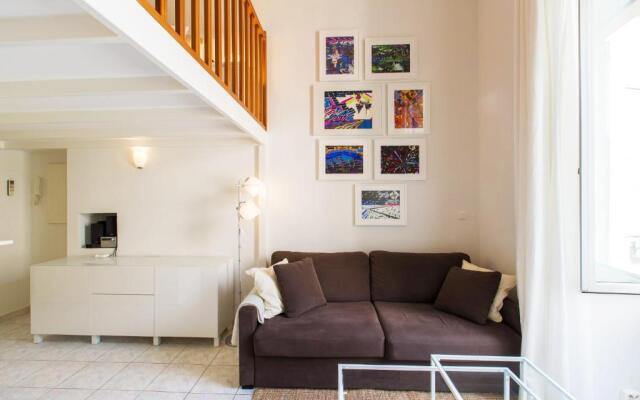 SUEDE PROMENADE Duplex apartment at 1 min from the sea 2 baths
