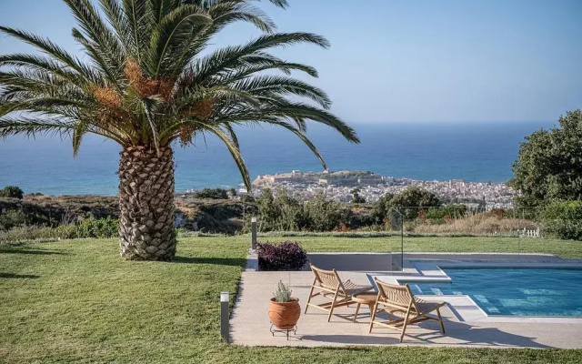 Villa Heora - The Floating Residence