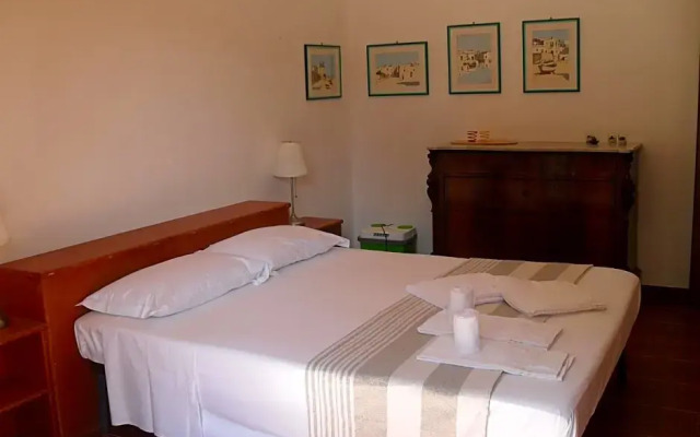 i gù books & rooms
