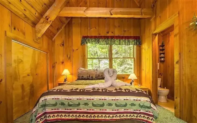 Snuggled Inn 2 Bedroom Cabin