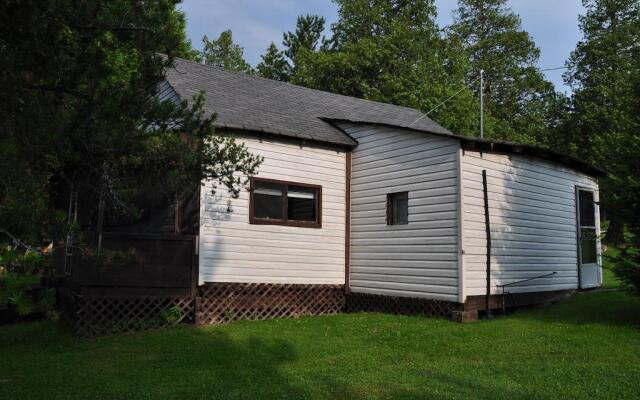 Okimot Lodge on Tomiko Lake