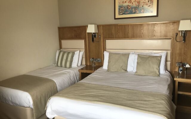 Pier Hotel