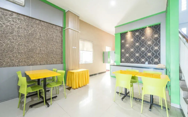 Airy Tatura Emmy Saelan 33 Palu