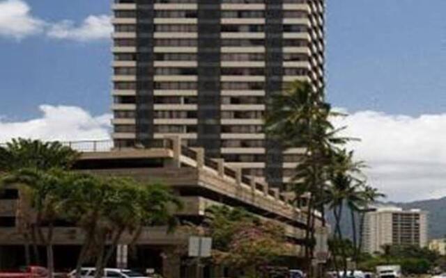 One-Bedroom Vacation Rental at Hawaiian Monarch