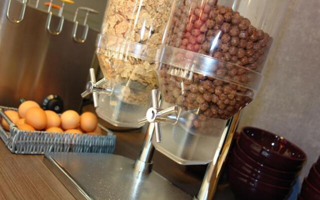 Brit Hotel Vannes-Theix