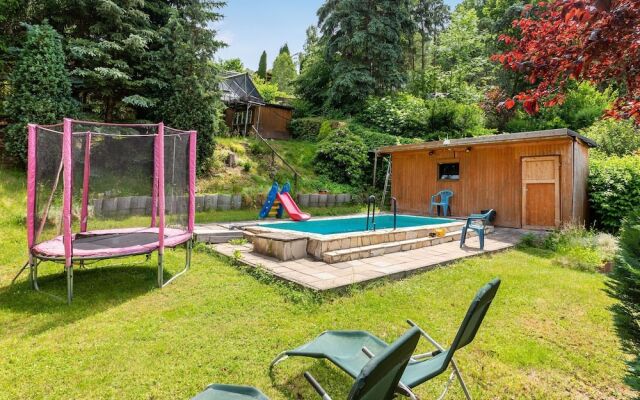 Apartment in Dresden With Pool in the Garden