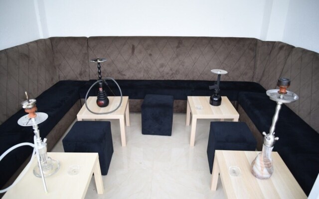 Hotel Emro