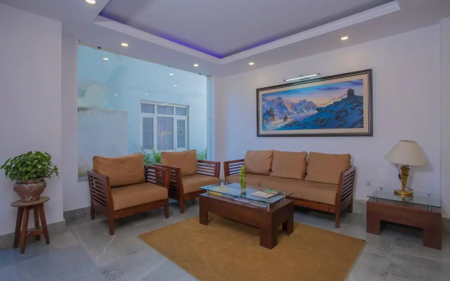 OYO 246 Tensar Hotel