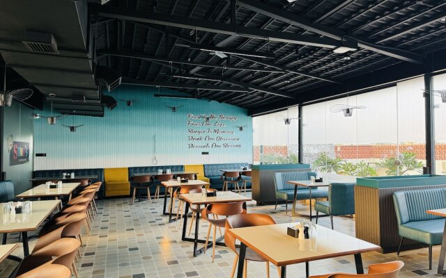 Hotel Tirth by Sonu Cafe