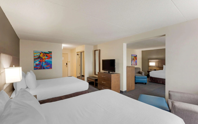 Best Western Plus Toronto Airport Hotel