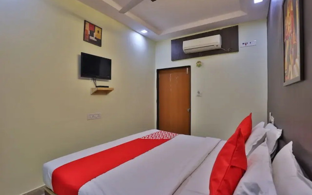 OYO Flagship 28024 Hotel Royal Palace