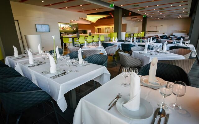 Best Western Plus Lakeside Hotel