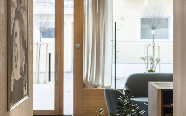 La Paula Apartments & Suites