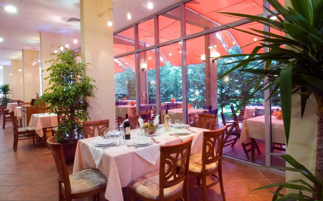 Hotel Ivana Palace