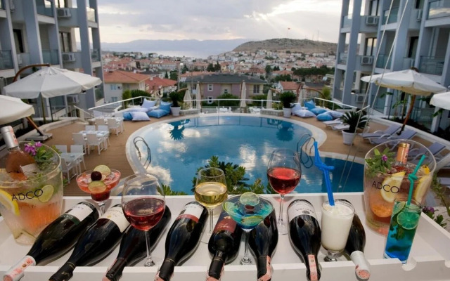Kondo Suites & Residence
