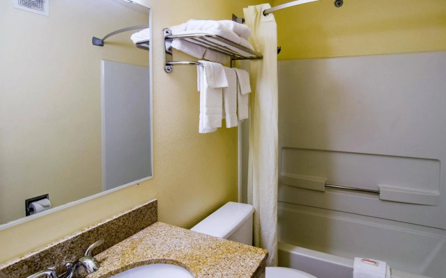 Motel 6 Montoursville, PA - Williamsport