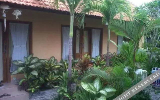 Putu Guest House