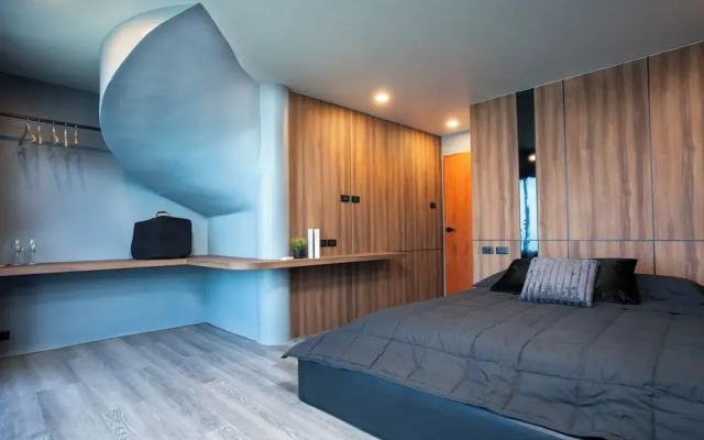 3 Double U - Kalim Sea View