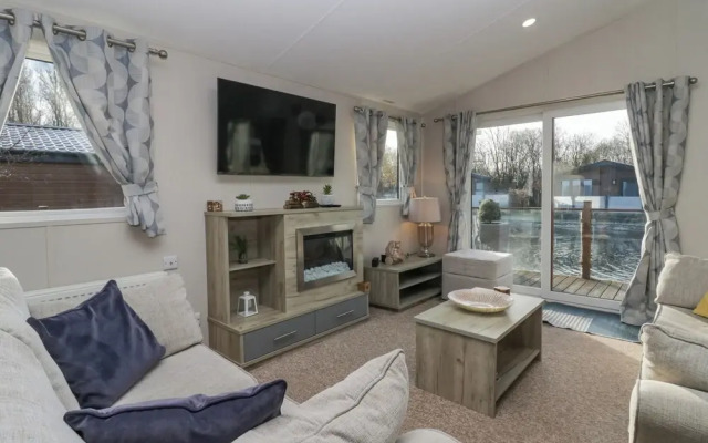 The Three Bears Lodge, Coniston Drive 11