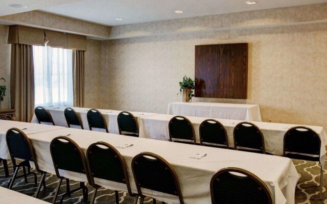 Comfort Inn & Suites