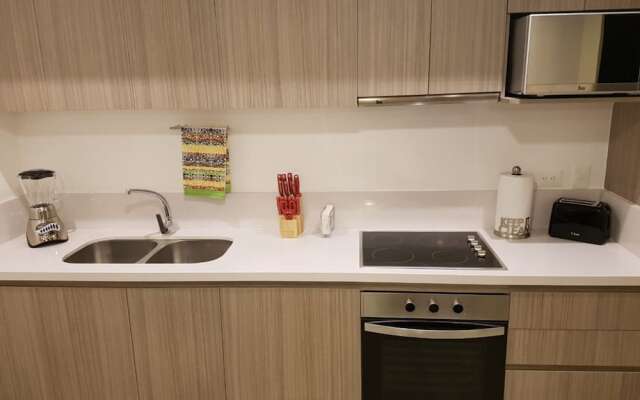 Cute 1 BR in amazing location by Happy Address