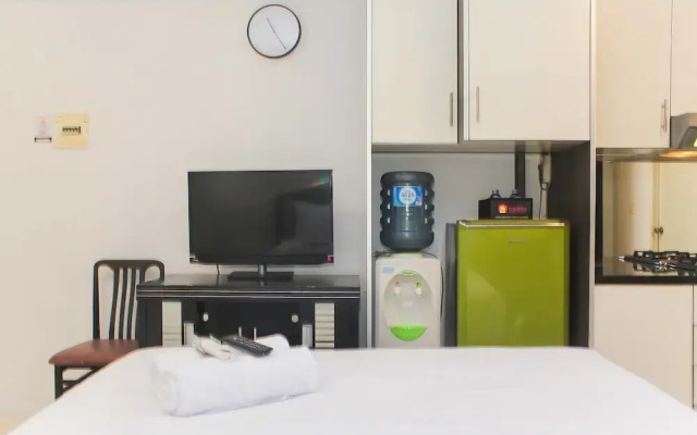 Homey and Strategic Studio Apartment at Metropark Condominium Jababeka