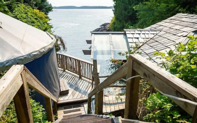 Tofino Oceanfront Hotel Suite