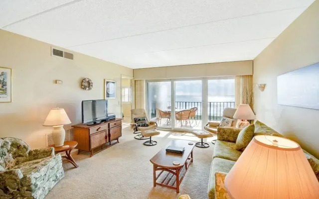 Breathtaking Ocean View Amelia South Condo by RedAwning