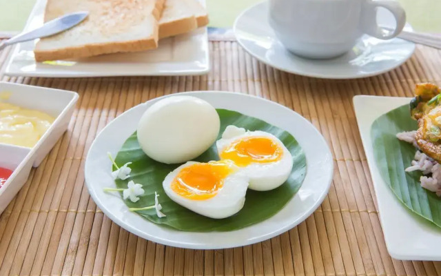 Boonme Heritage Hotel (SHA Extra Plus)