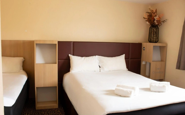 Hôtel les Genêts Bayonne