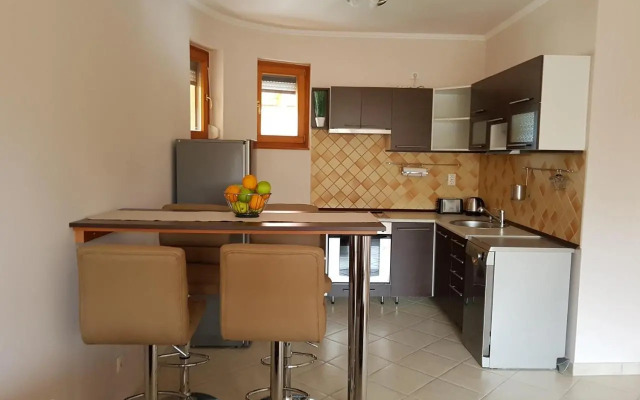 Napsugár Apartman
