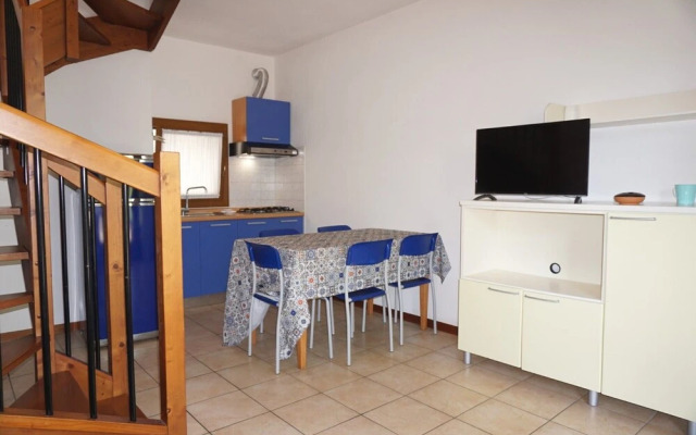 Holiday House With Pool and Garden