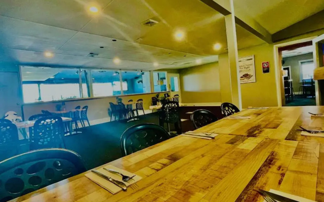 Lake Mulwala Hotel Motel