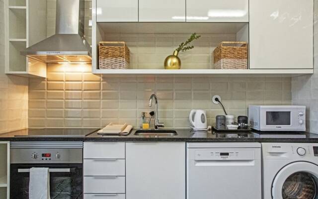 Colourful and Tasteful 2bedroom Apartment in Graça